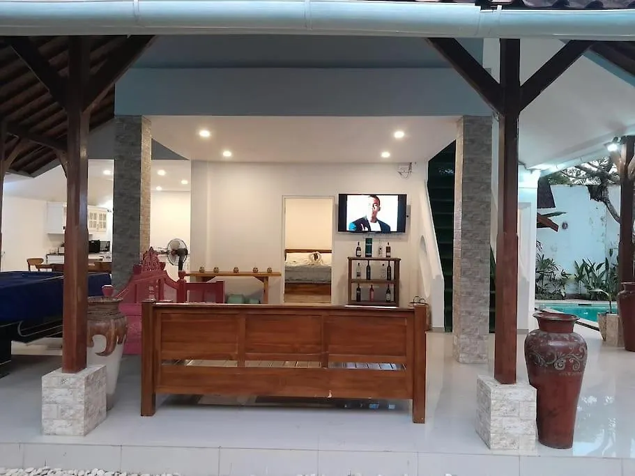 2Br Private Villa In Seminyak Armando Villa  塞米亚克